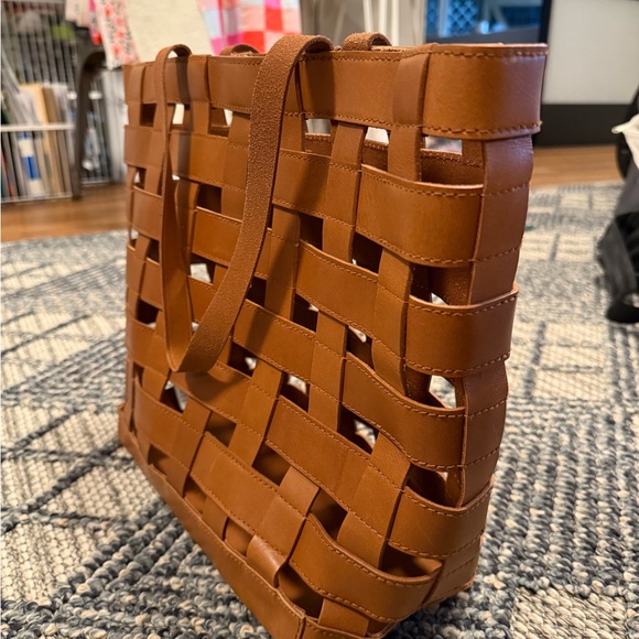 Madewell Medium Brown Transport Tote: Basketweave Edition - Picture 6 of 8